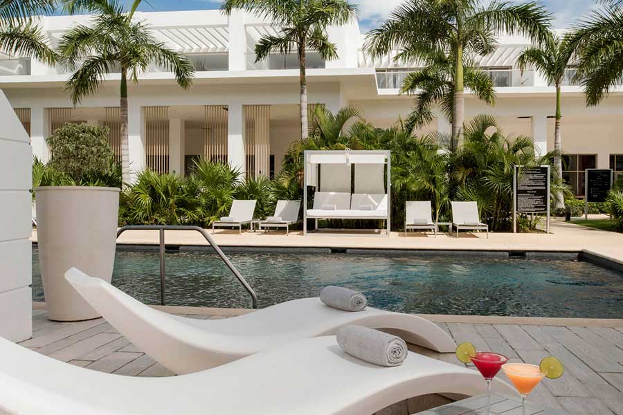 HOTEL-PLATINUM-YUCATAN-PRINCESS-PISCINA-EXTERNA-1