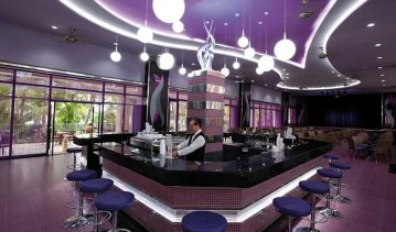 Hotel riu caribe bar lounge